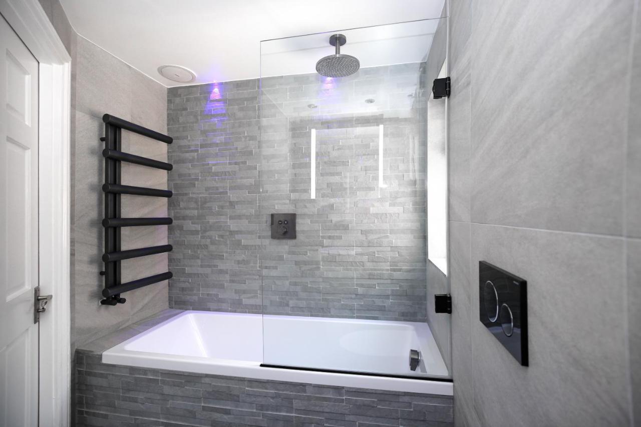 Modern Bedroom In London !! Eksteriør bilde